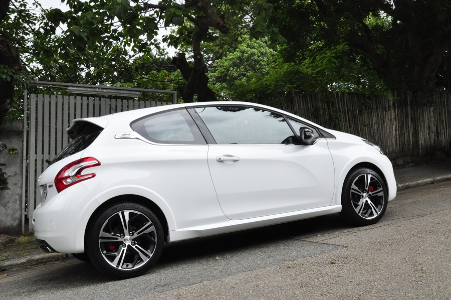 新彎王 - Peugeot 208 GTi
