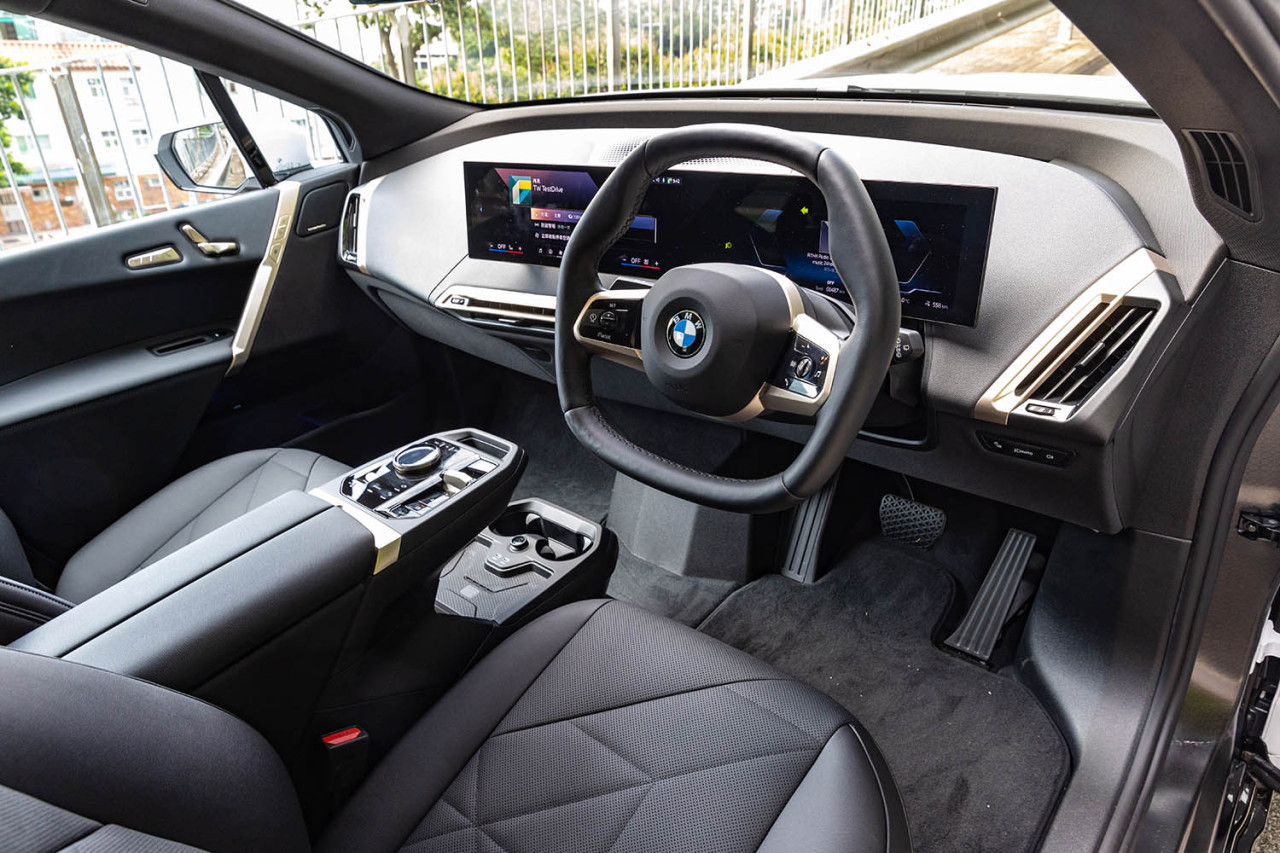 早買早享受 BMW iX xDrive45