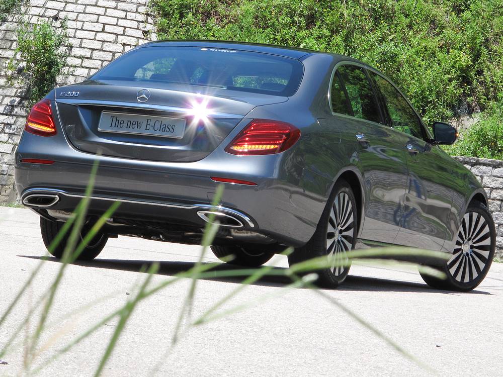 智能房車 Mercedes-Benz E 200 Avantgarde