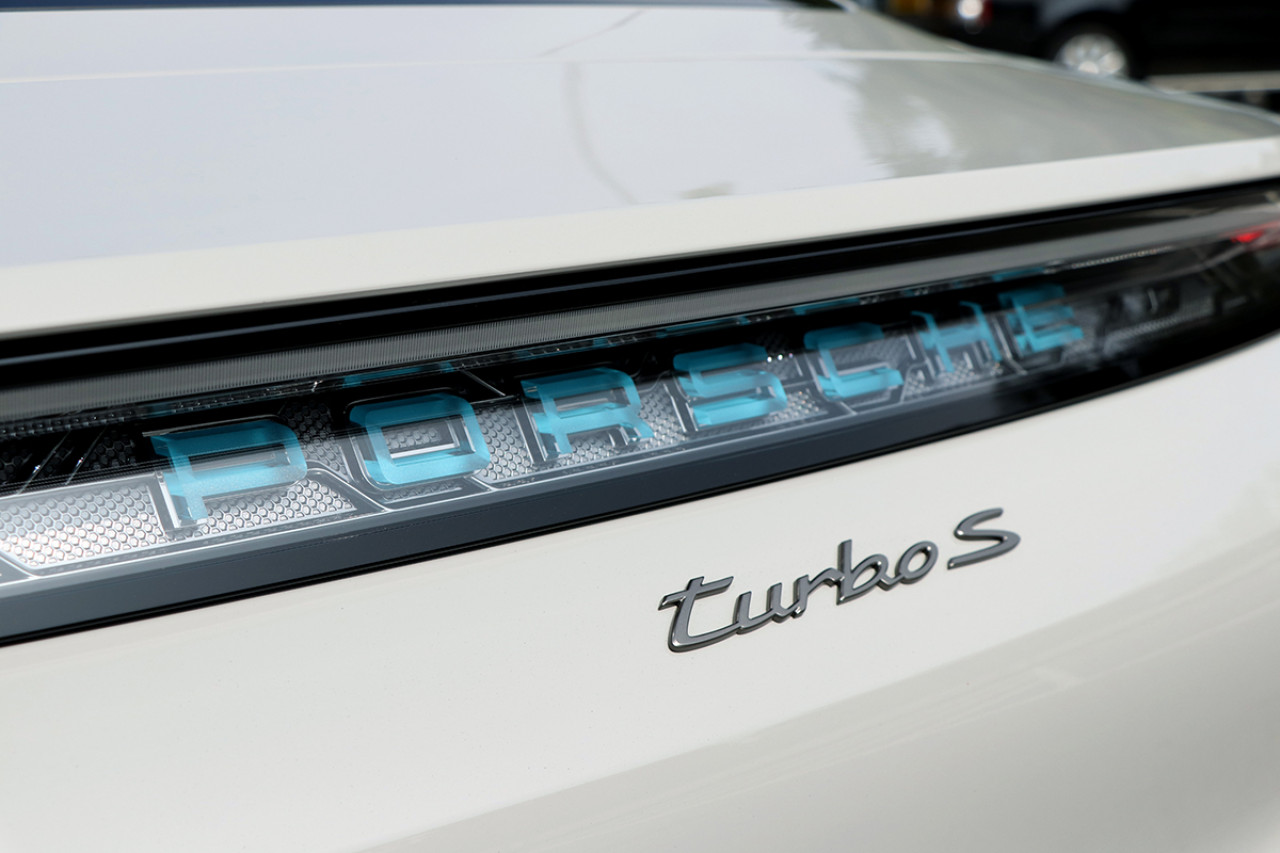 最有跑車功架 Porsche Taycan Turbo S