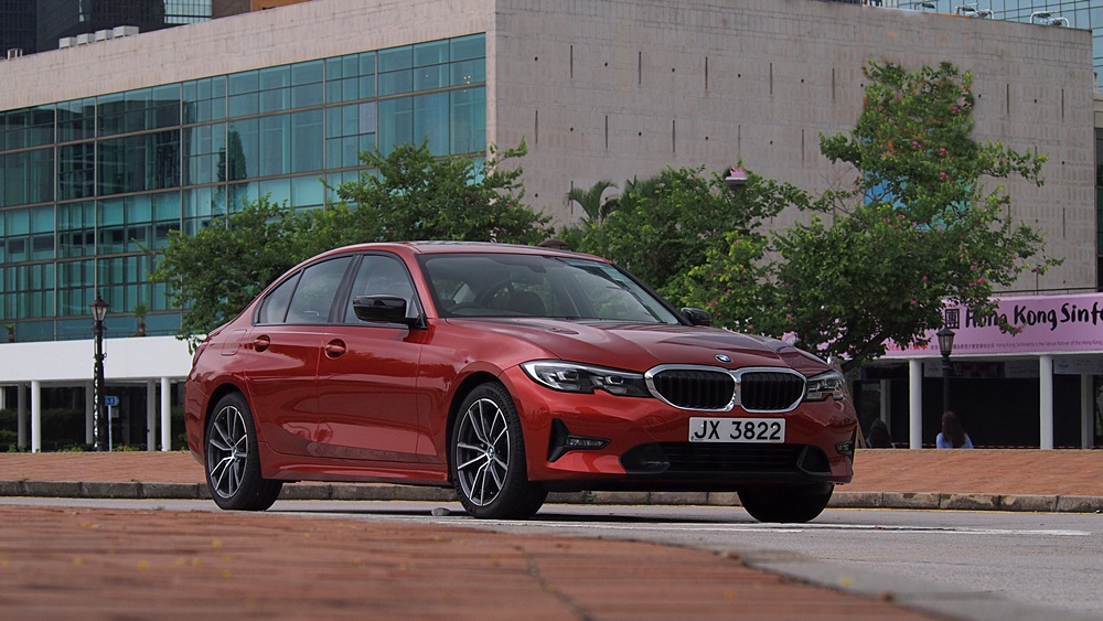 樂在其中 BMW 318iA sport