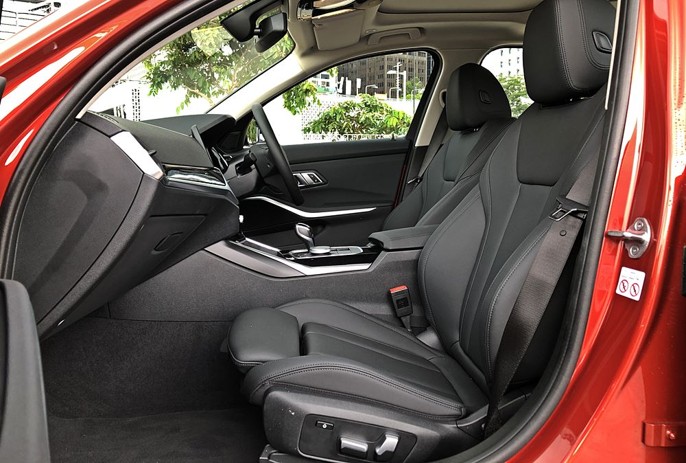 樂在其中 BMW 318iA sport