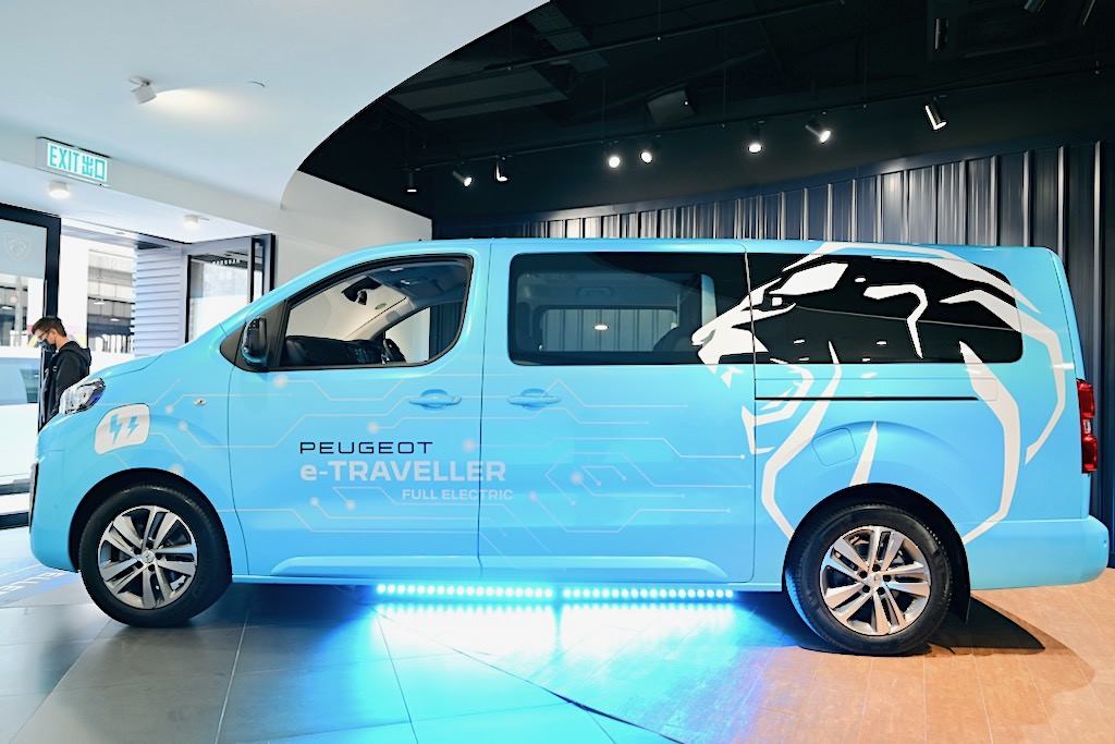 標緻e-Traveller 8座電動MPV