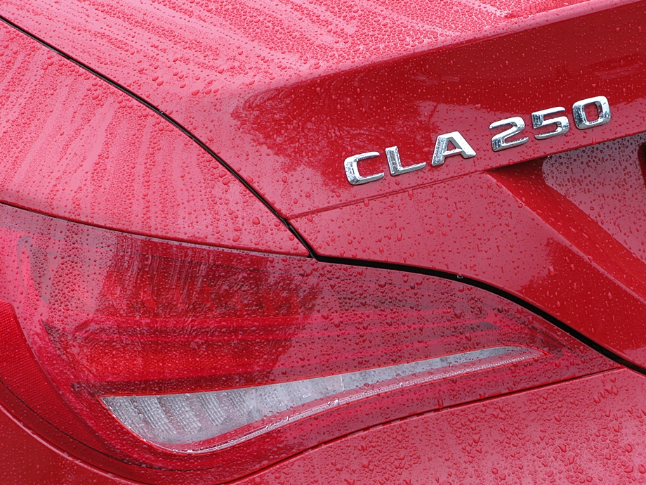 法國首試 - Mercedes-Benz CLA