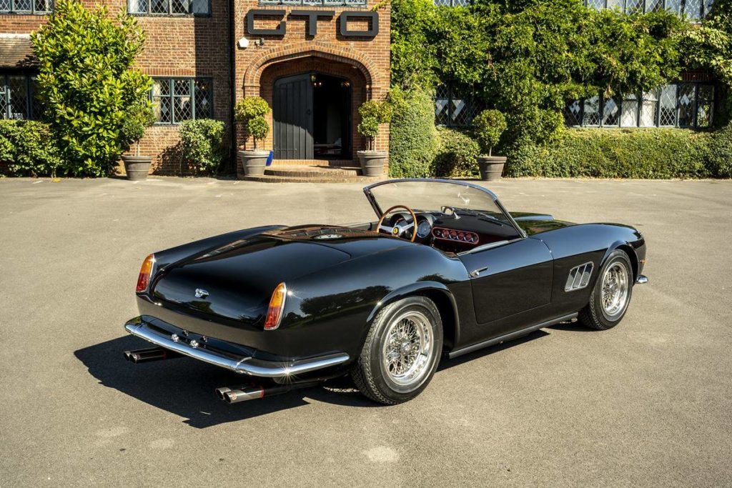 法拉利 250 GT California Spyder 復刻版