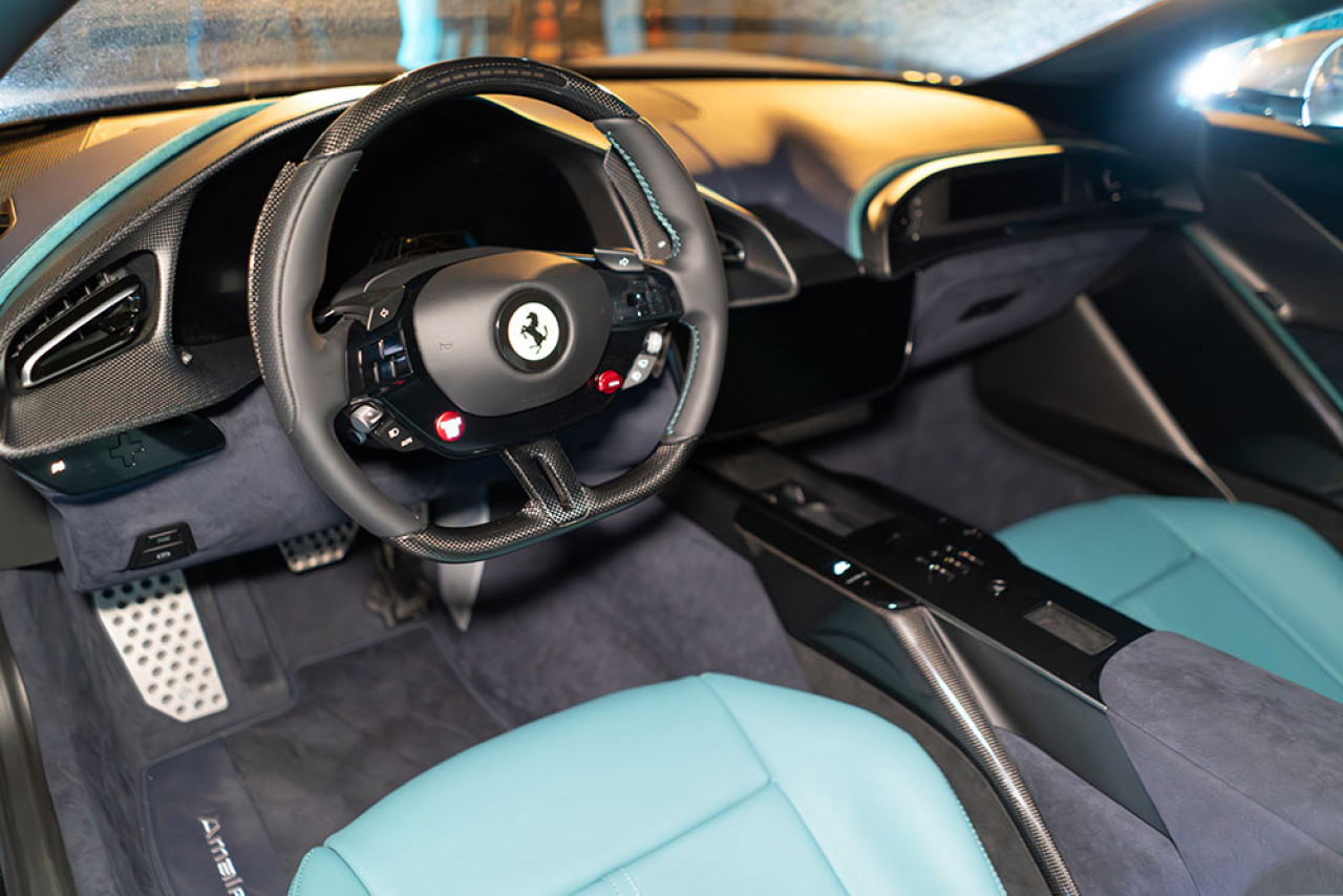 法拉利 Amalfi 現身維港