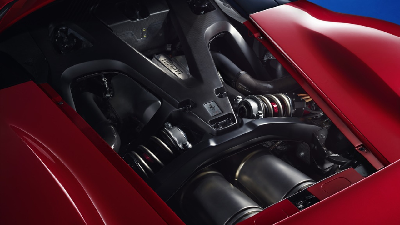 法拉利F80 以1200匹馬力F1 V6動力系統入替 LaFerrari