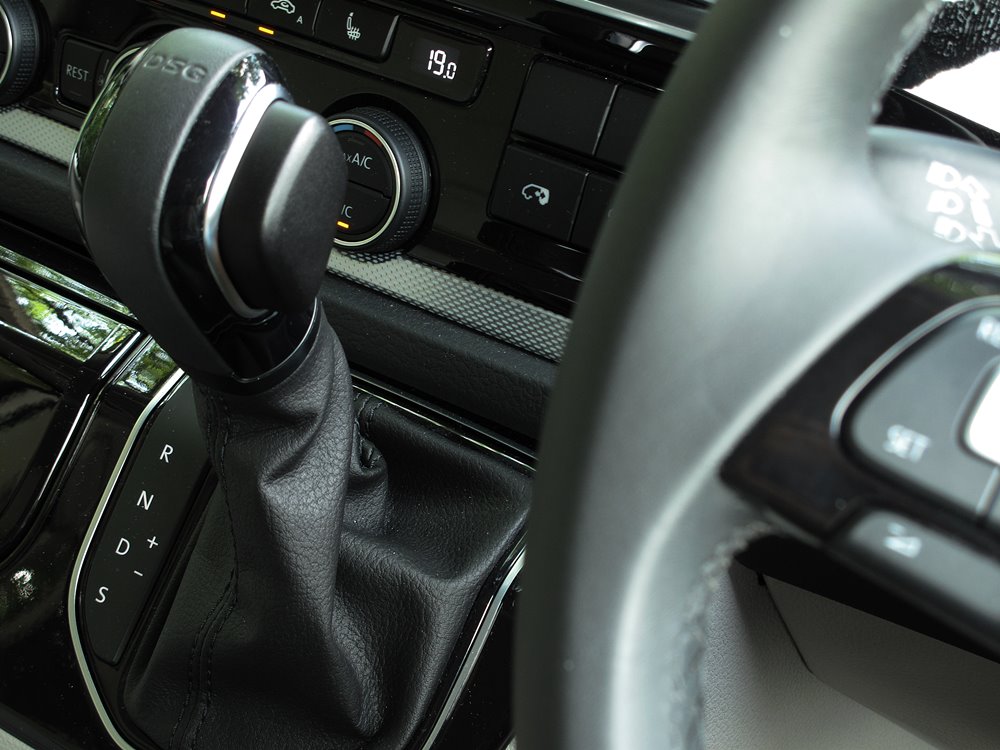 流動會議室 Volkswagen Multivan Kombi Premium