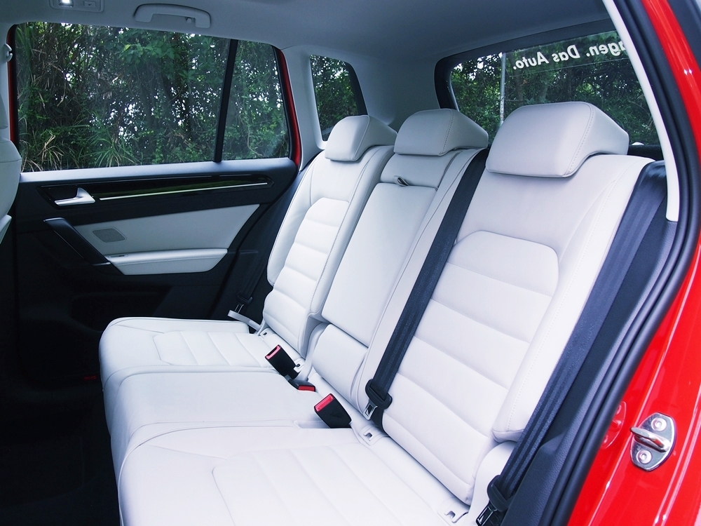 混種新勢力 Volkswagen Golf Sportsvan