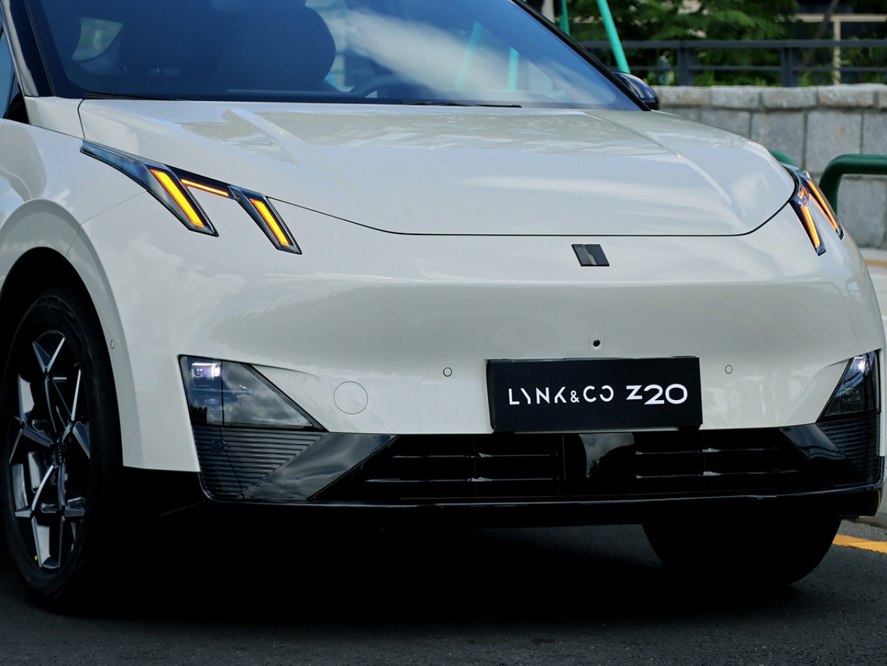 濠江電動新貴  Lynk & Co Z20