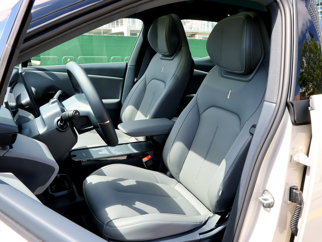 濠江電動新貴  Lynk & Co Z20