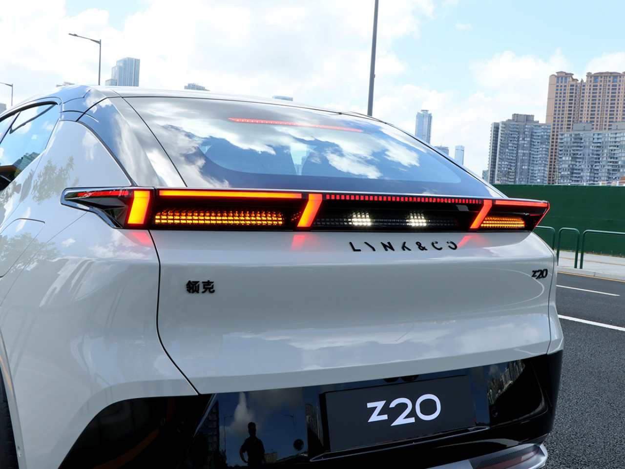濠江電動新貴  Lynk & Co Z20