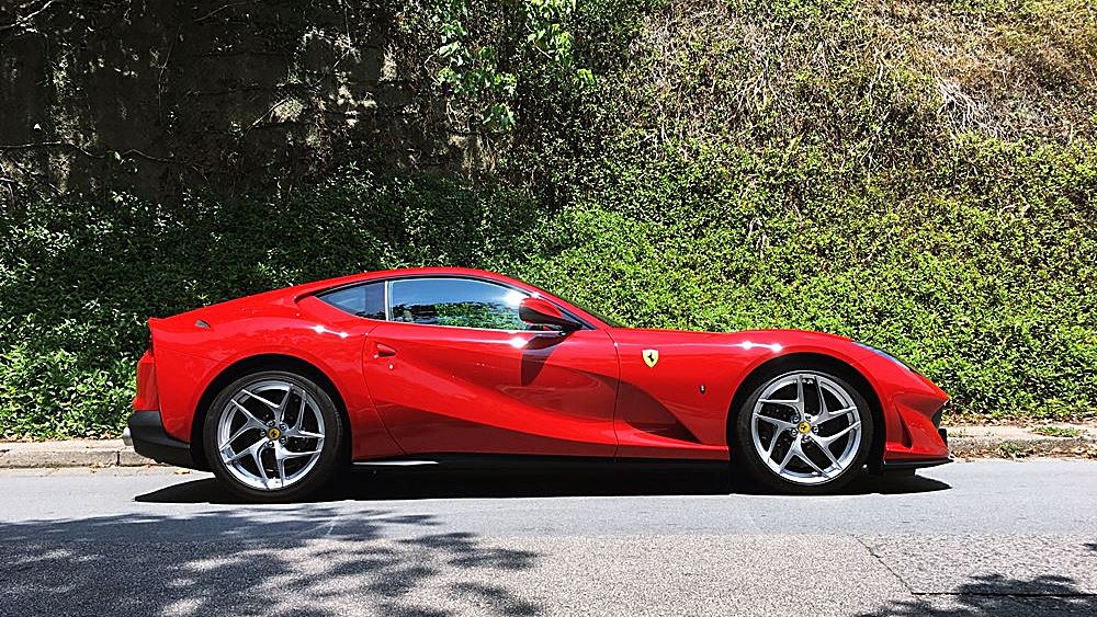 火熱辣馬 Ferrari 812 Superfast