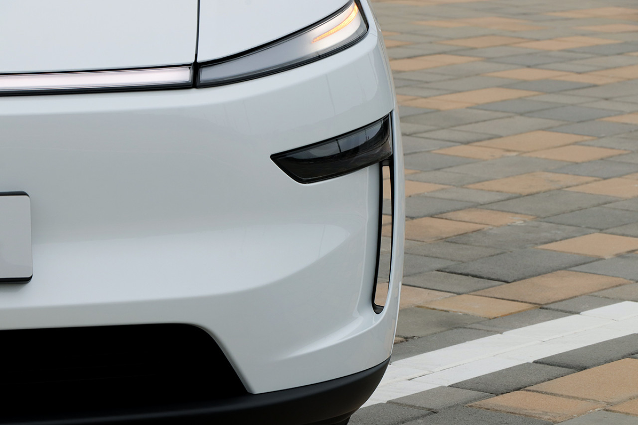 率先體驗左軚新版 Tesla Model Y