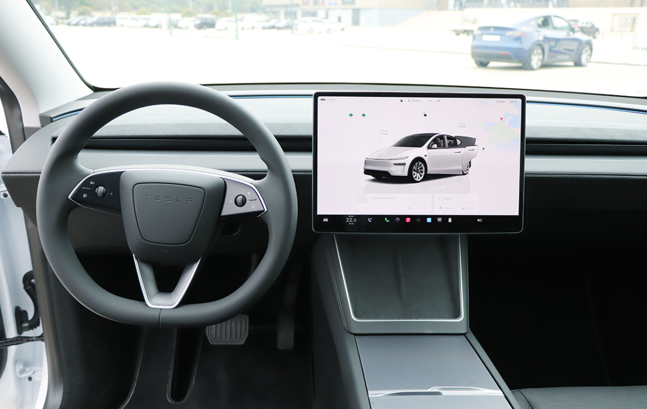 率先體驗左軚新版 Tesla Model Y