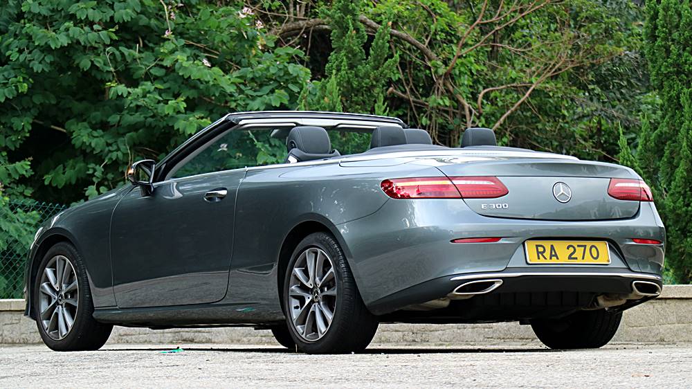 男人的浪漫 Mercedes-Benz E 300 Cabriolet