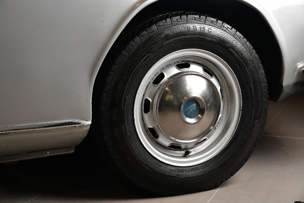 當年世上最快四門轎車 Maserati Quattroporte I