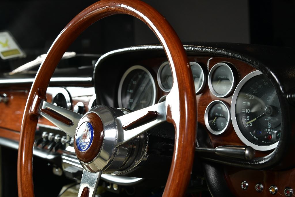 當年世上最快四門轎車 Maserati Quattroporte I