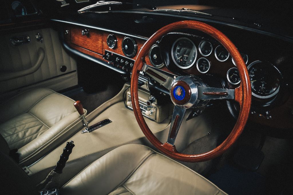 當年世上最快四門轎車 Maserati Quattroporte I