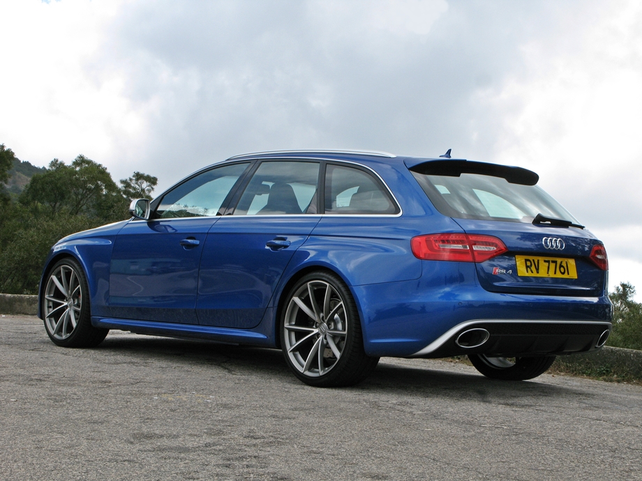 疾如風。掠如火 2013 Audi RS4 Avant