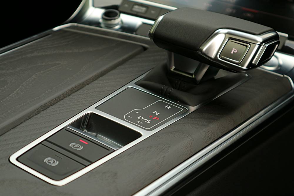 神態自若 Audi A6 Avant 45 TFSI quattro