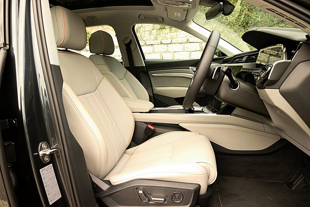 第一擊 Audi e-tron 55 quattro