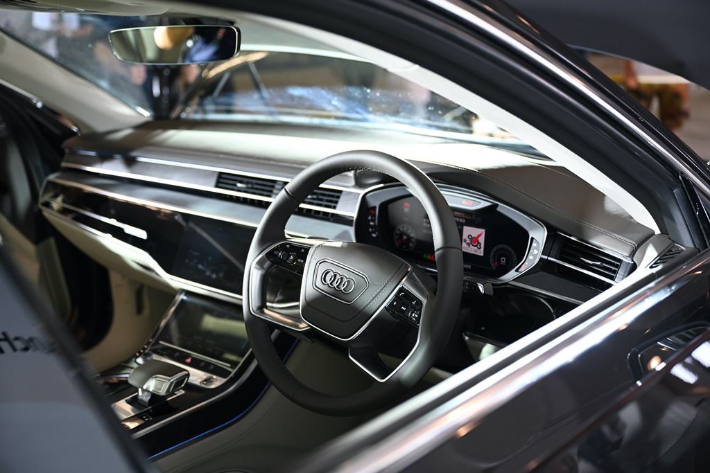 精緻的豪華Audi A8 L