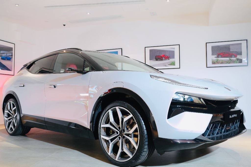 純電加跑車化Lotus Eletre