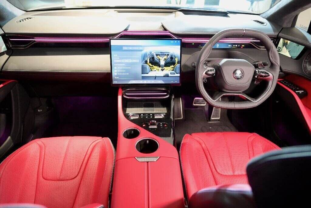 純電加跑車化Lotus Eletre