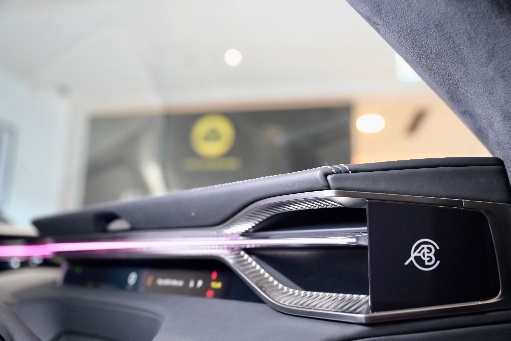 純電加跑車化Lotus Eletre