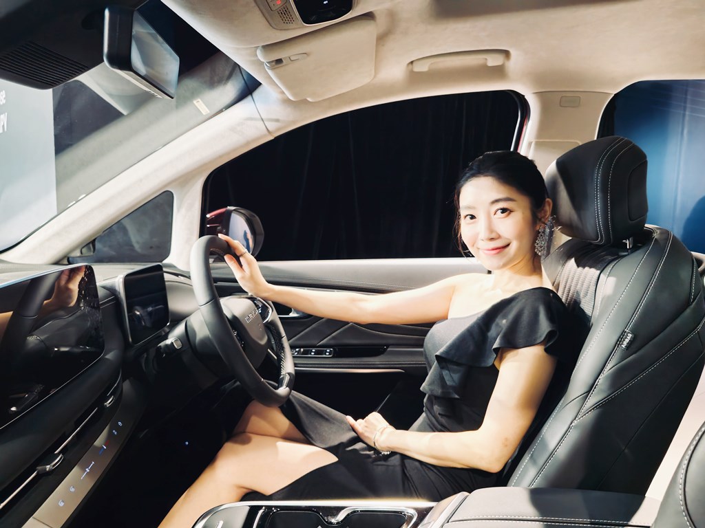 純電動7座豪華MPV—Maxus MIFA 9