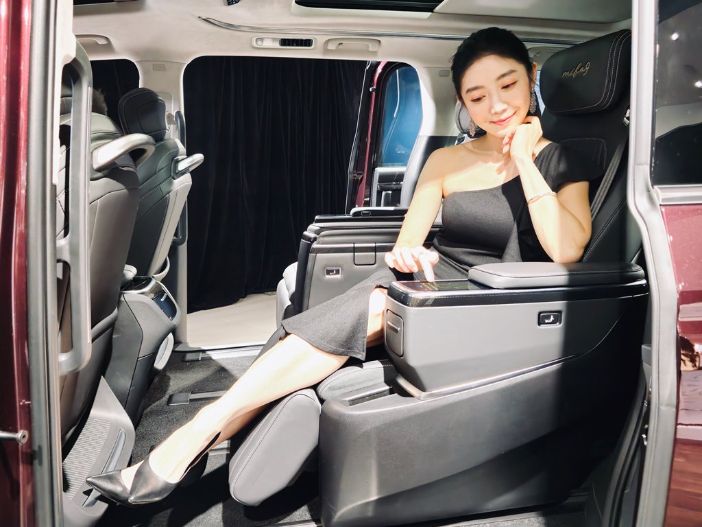 純電動7座豪華MPV—Maxus MIFA 9