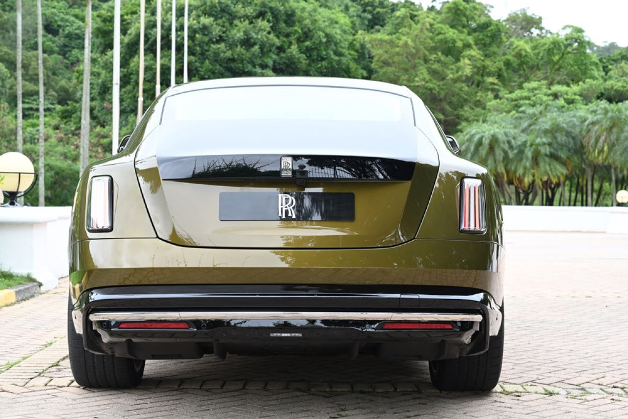 純電勞斯萊斯轎跑車 Rolls-Royce Spectre