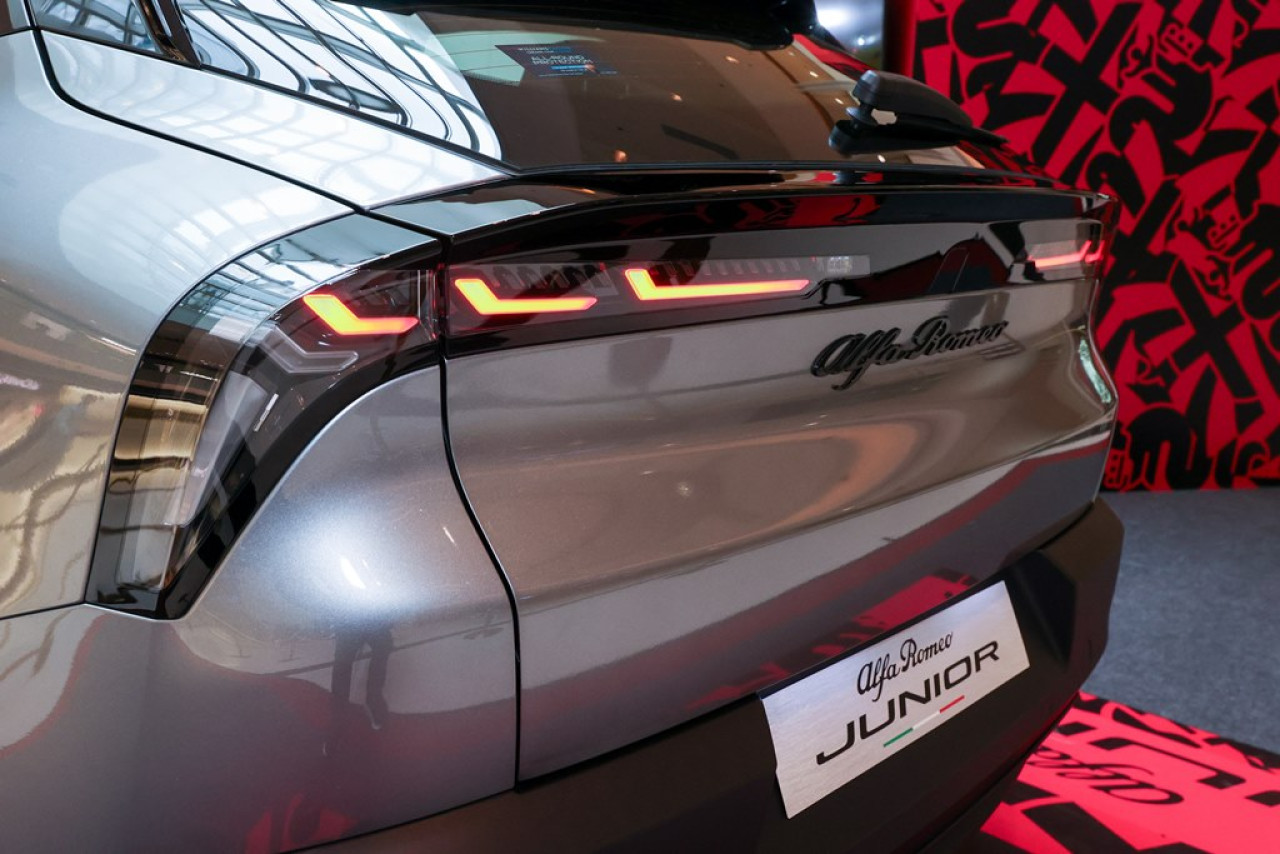 純電愛快 Alfa Romeo Junior