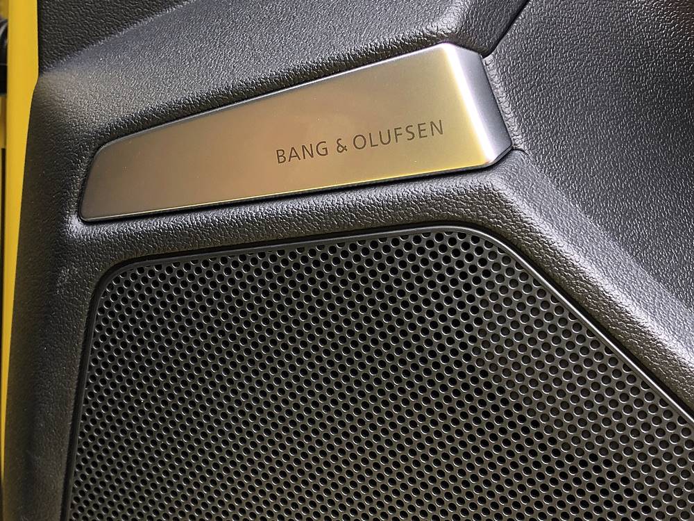 舒適地劈 Audi S3 Sportback quattro