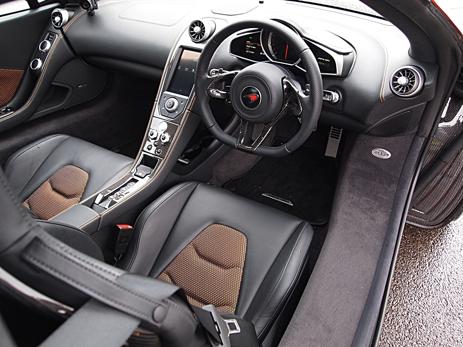 英國首試 - 2012 McLaren MP4-12C