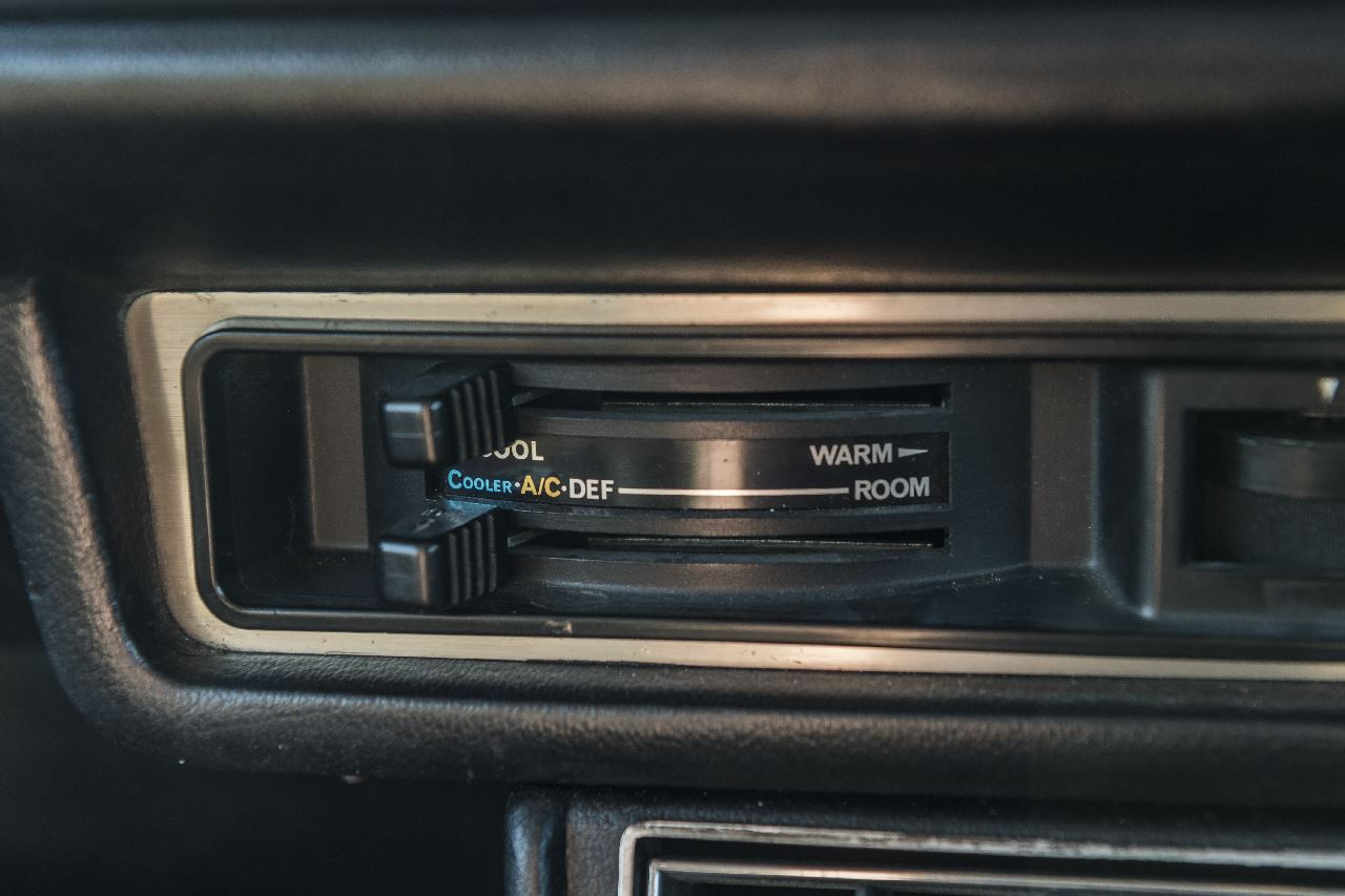 萬事得之光芒 - Mazda Luce