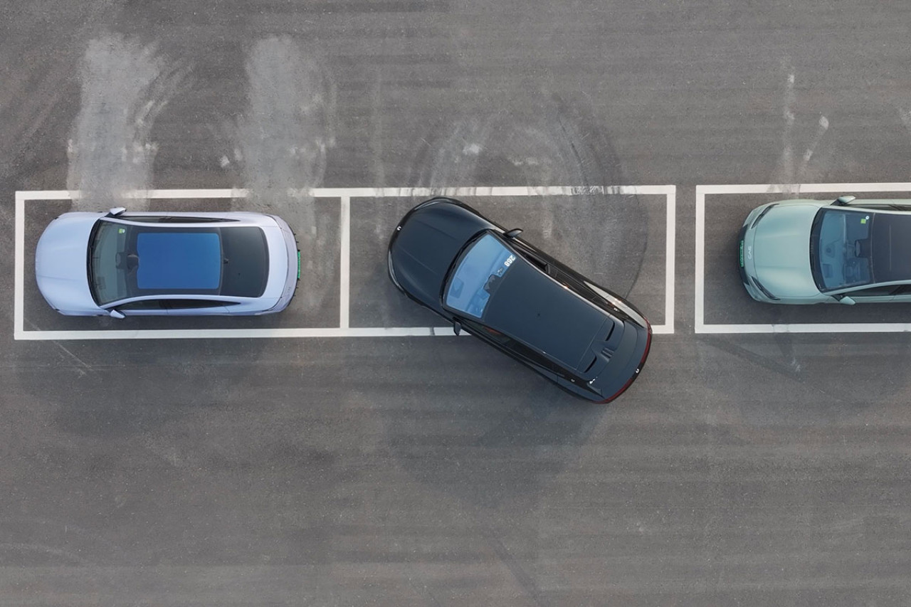 落場體驗比亞迪U9賽道奔馳