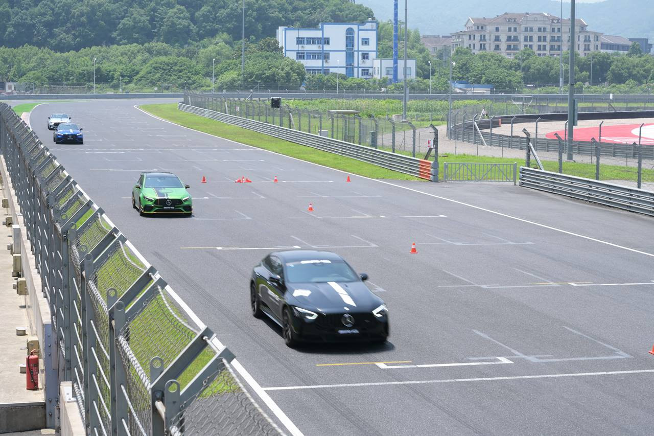 設有專屬的賽道日供車迷參與