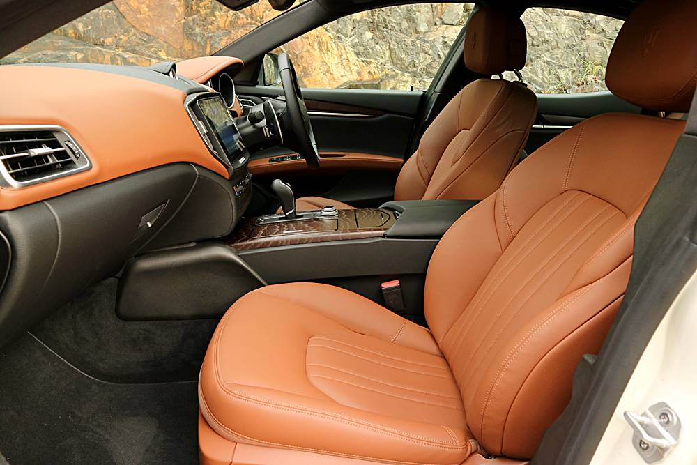 誘惑 Maserati Ghibli