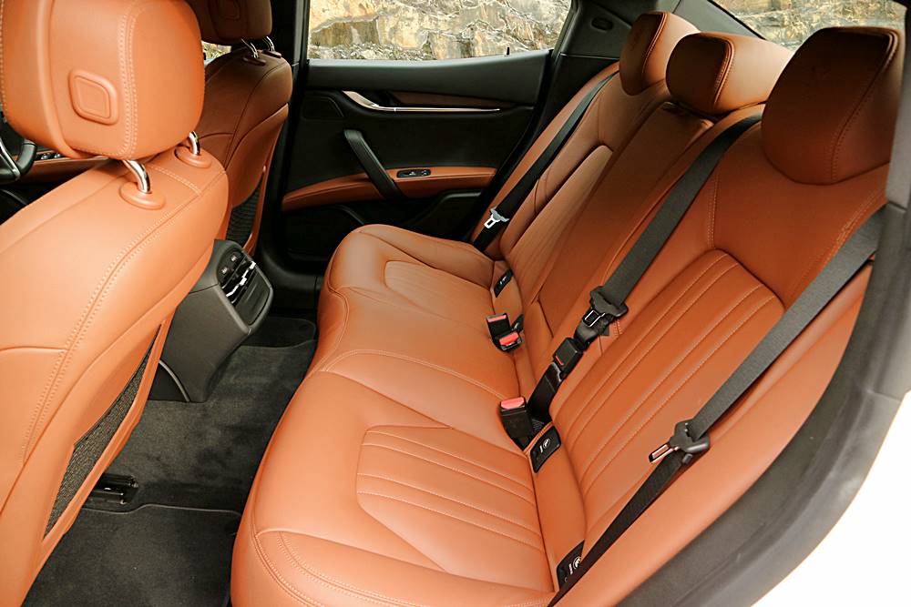 誘惑 Maserati Ghibli