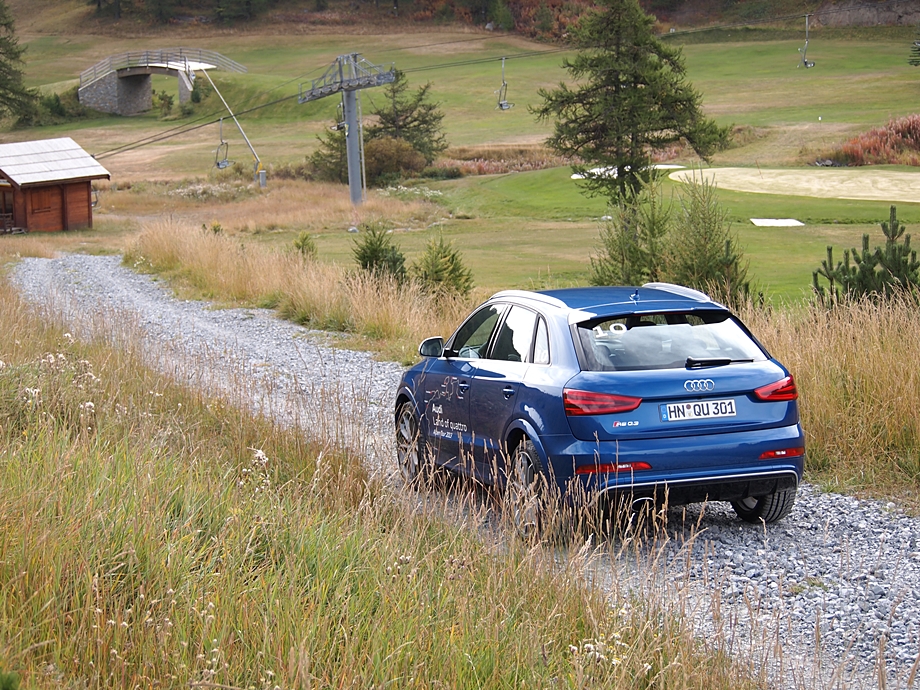 變形金剛 - 2014 Audi RS Q3 Review