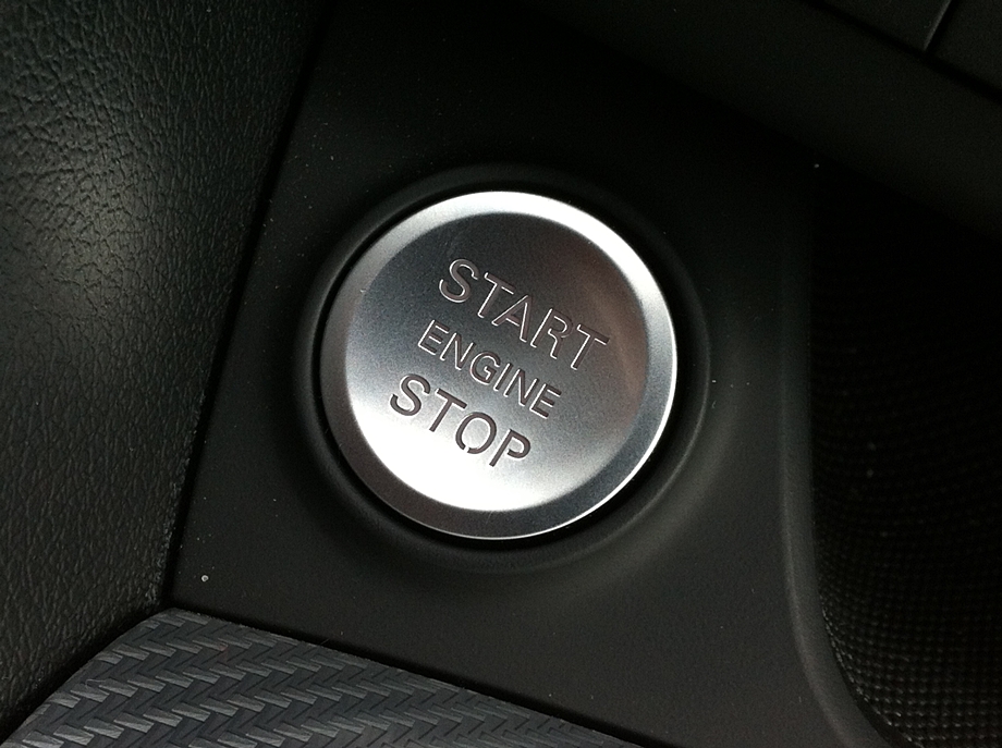 變形金剛 - 2014 Audi RS Q3 Review