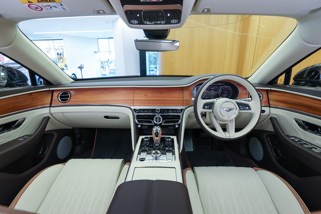 賓利Flying Spur Hybrid 正式在香港推出