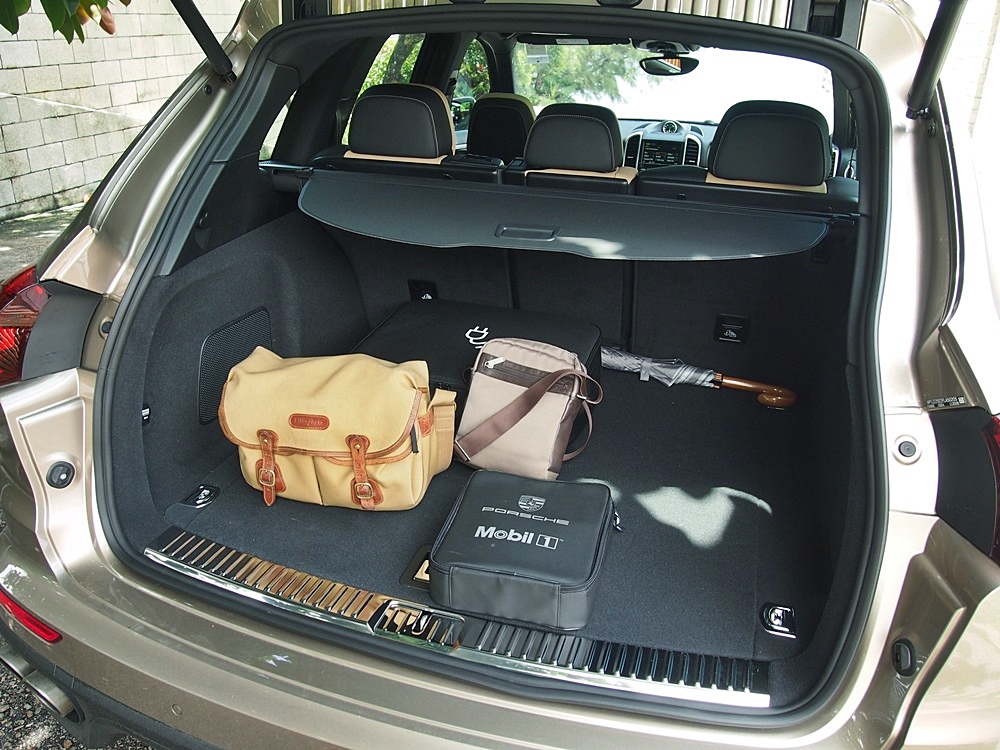 賺到盡 Porsche Cayenne S E-Hybrid