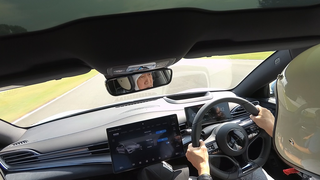 賽道測試BYD Seal AWD