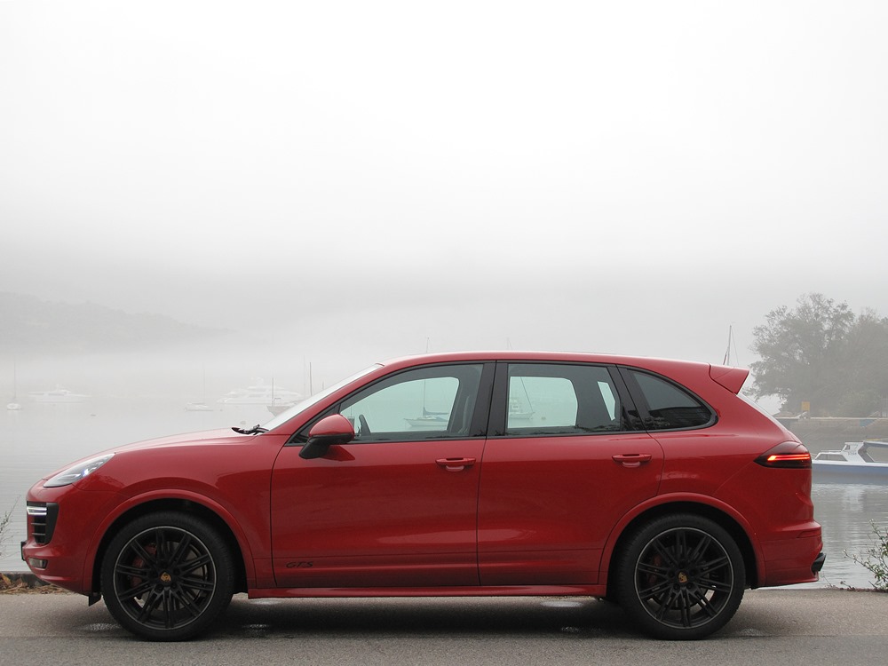 赤色誘惑 Porsche Cayenne GTS