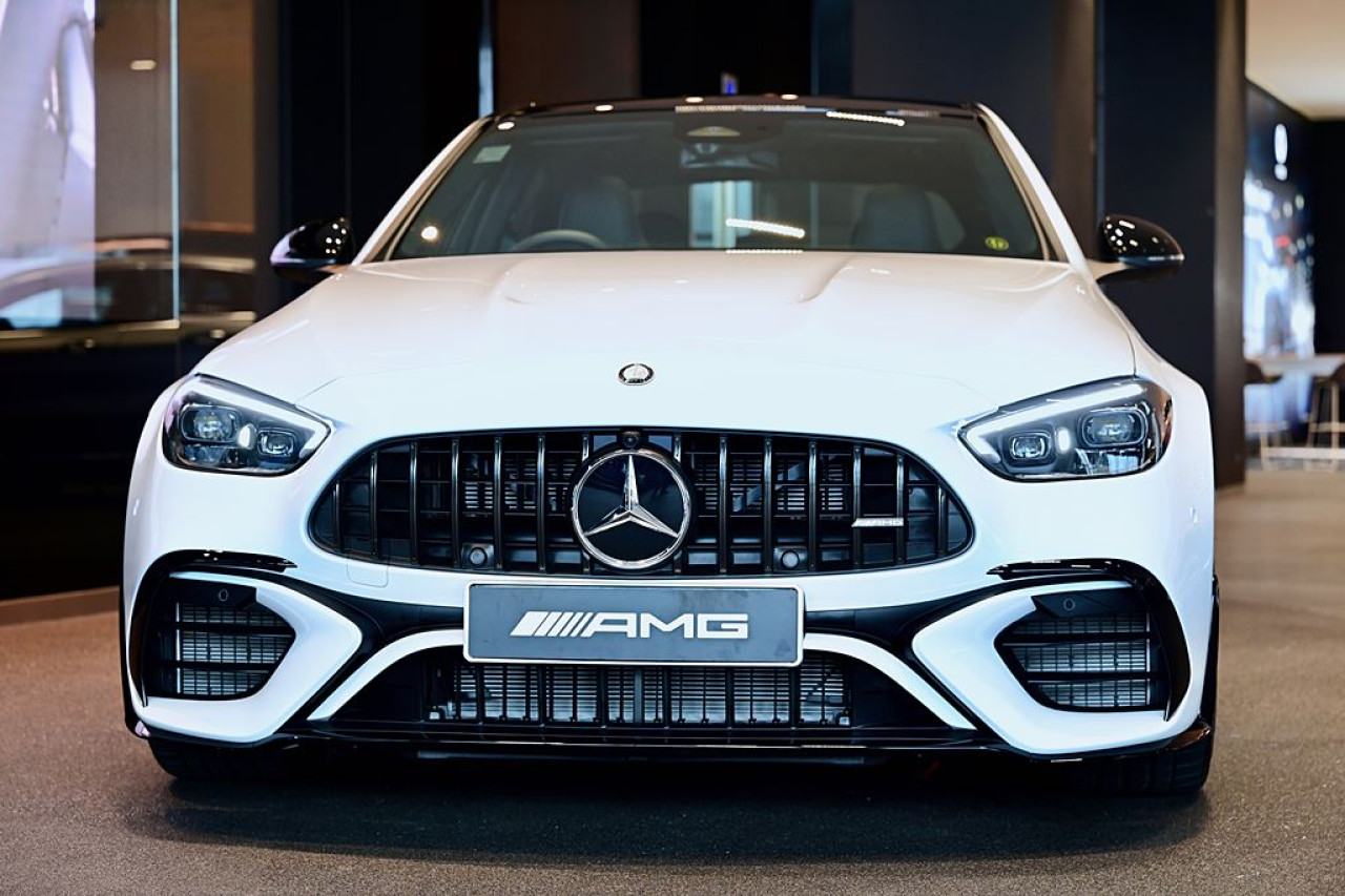 超級房車 Mercedes-AMG C 63 S E Performance