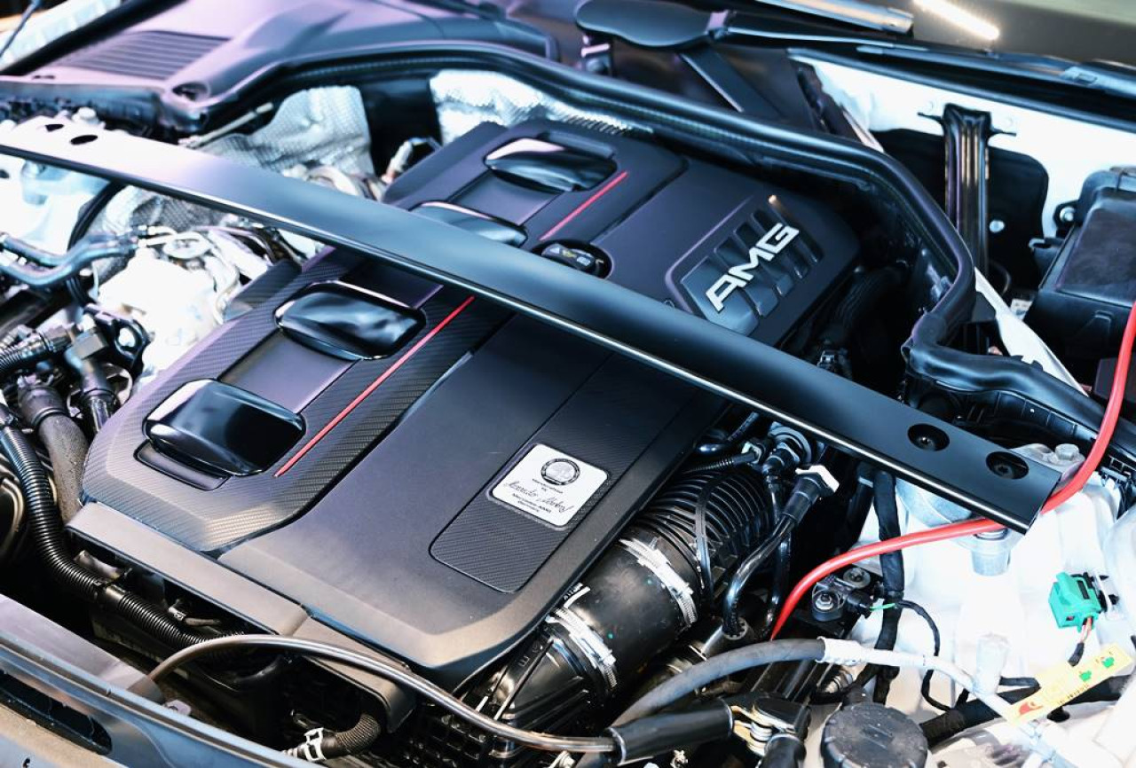 超級房車 Mercedes-AMG C 63 S E Performance