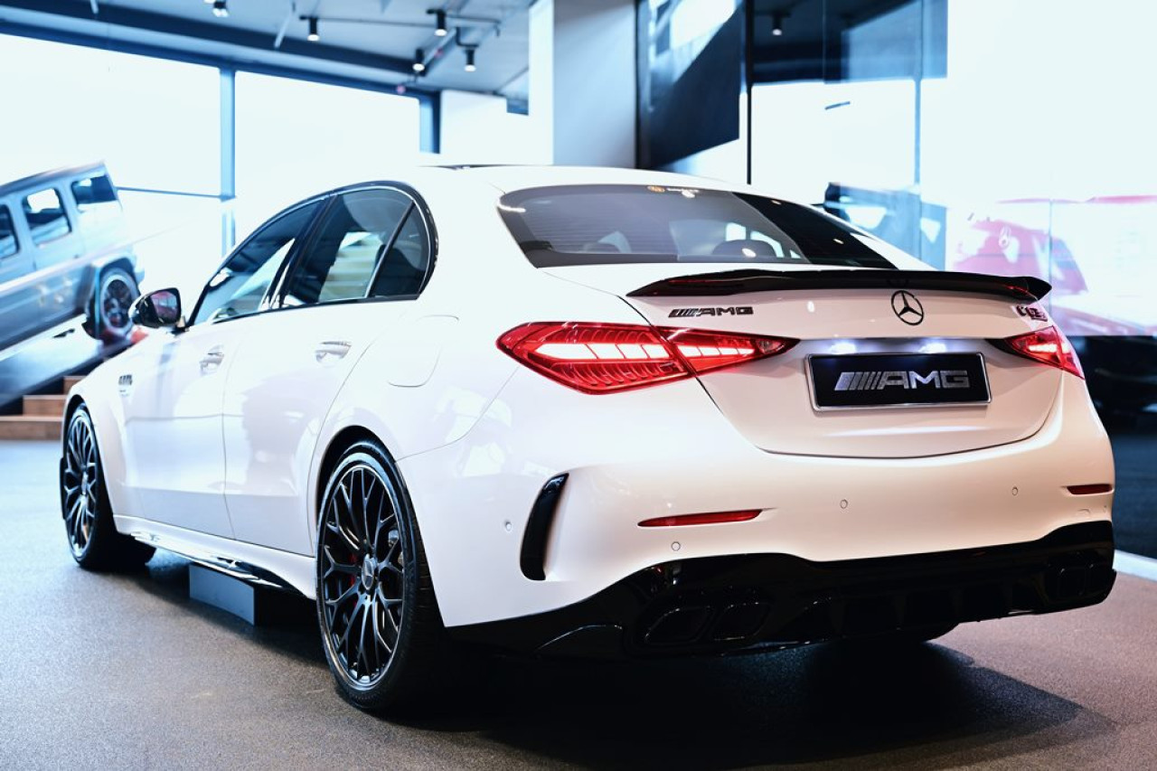 超級房車 Mercedes-AMG C 63 S E Performance
